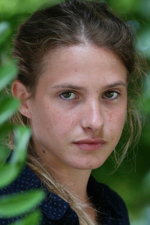 Alice Raffaelli as Linda Monaco