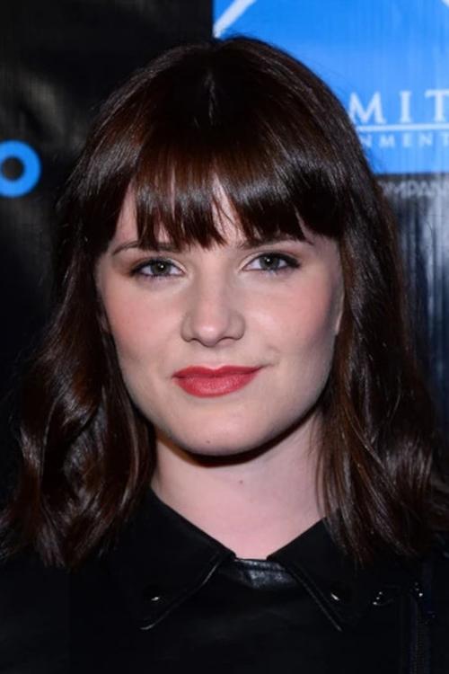 Amy Newbold as Molly Atwood