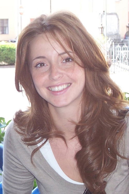 Inga Sempel as Paola