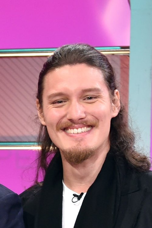 Andrew Chau as Ben Jiang