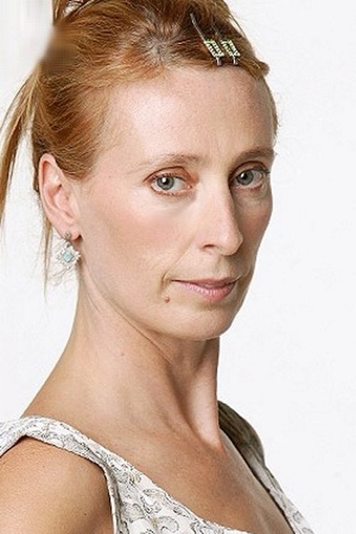 María Izquierdo as Isidora Subercaseaux