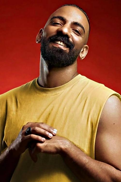 Ali Loka as أكرام