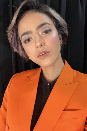 Azizah Hanum as Hanum