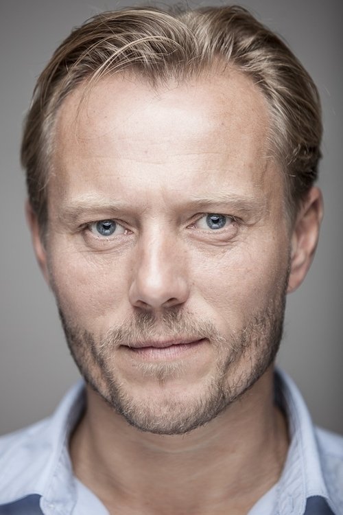 Hervé Sogne as Virak (voice)