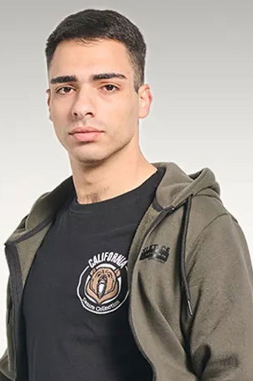 Λουκάς Προκοπίου as Σωφρόνης Καπετάνιος Τζούνιορ