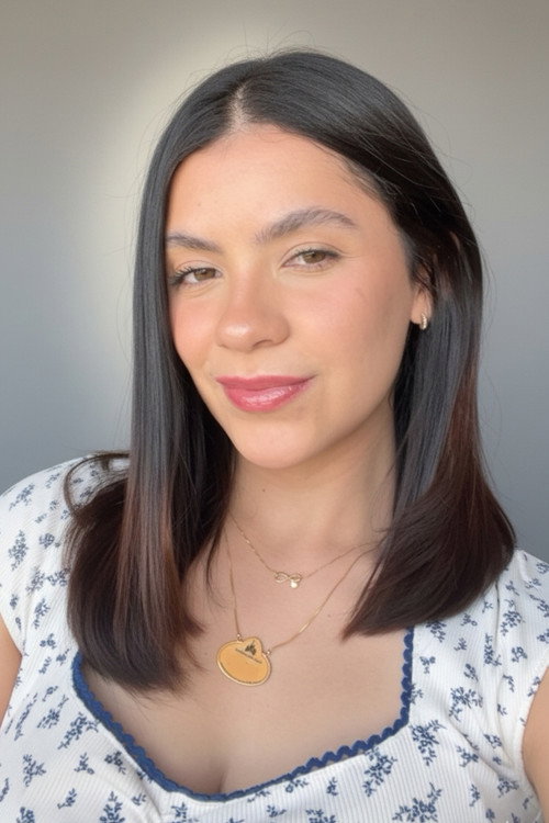 Lê Esposar as Maitê / Policial