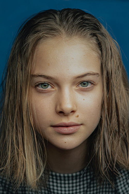 Leyla Smyrna Cabas as Fidan