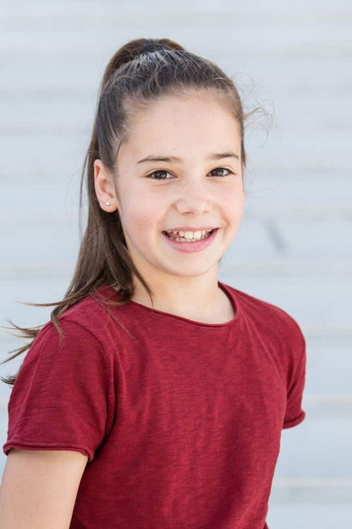 Nina Perrenoud as Julie (alternately)