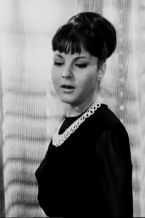 Simoni Kyriakidou as Lina