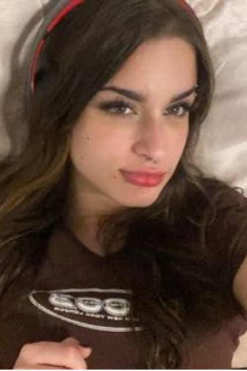 Amelie Silvasmith as Nurse 2