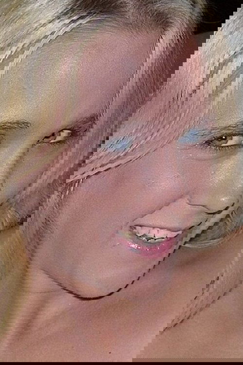 Julie J. profile photo