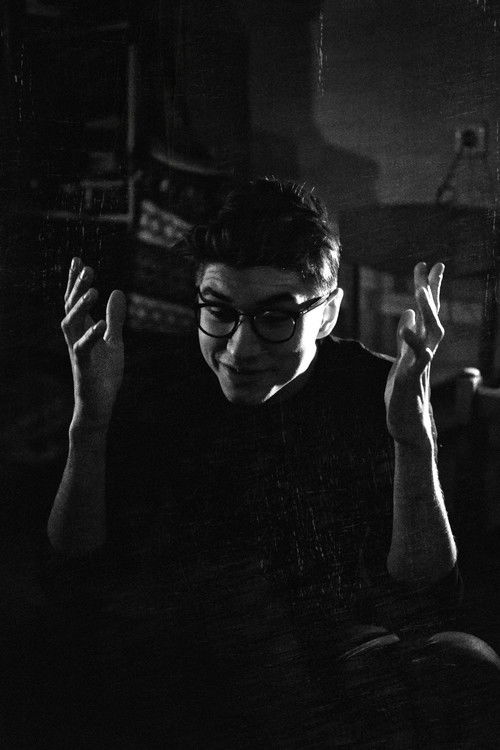 Matas Petkūnas as Jis