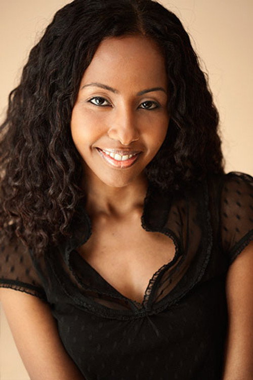 Lula Ali Ismaïl as Professor