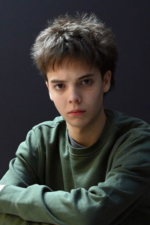 José Fabini as Sasha