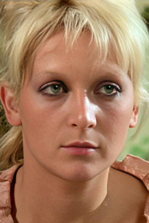 Gilda Arancio as Une hippie (uncredited)