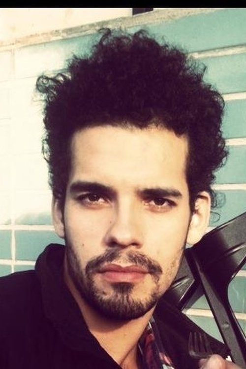 Rodrigo Andreolli as Boy do Estacionamento