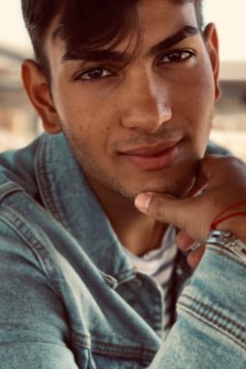 Gimi-Nicolae Covaci as Nino