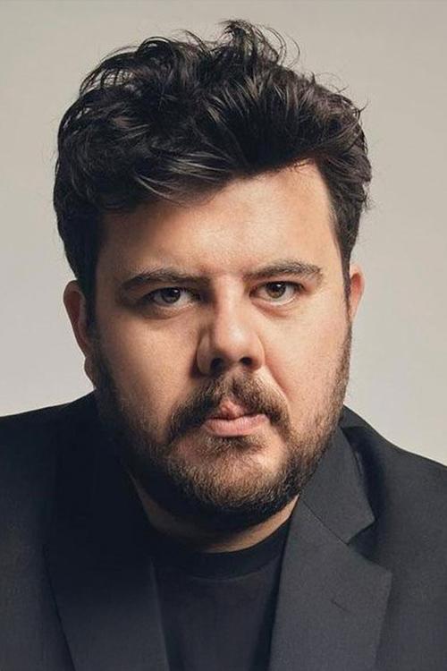 Eser Yenenler as Çenebaz