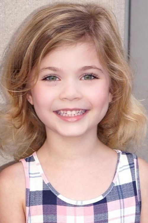 Ariana Jalia as Little Girl