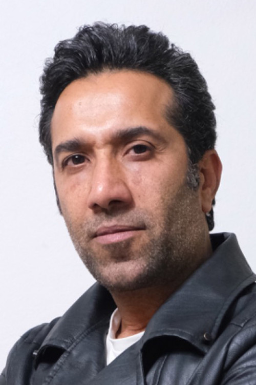 Ali Mohammad Radmanesh as Majid