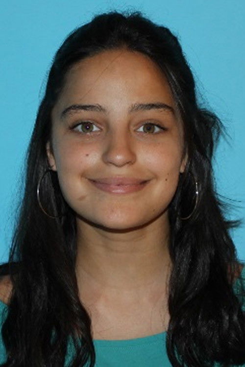 Micaela Cuccaresi as China