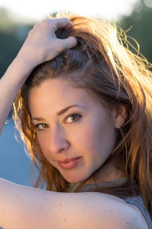 Nathalie Tedrick as Taylor