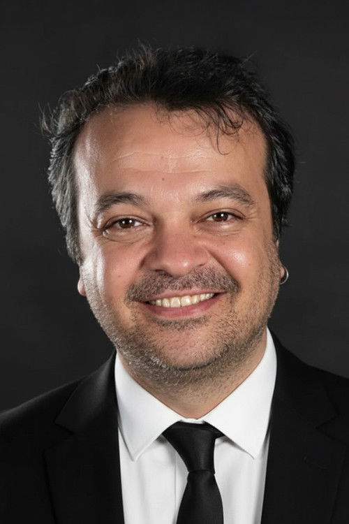 Bülent Seyran as Yurdaer Çelik