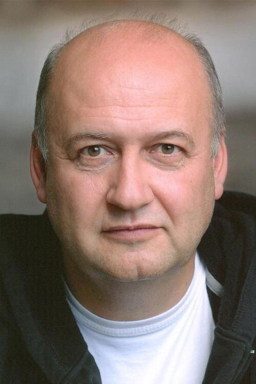 Xavier Briere as Inspecteur