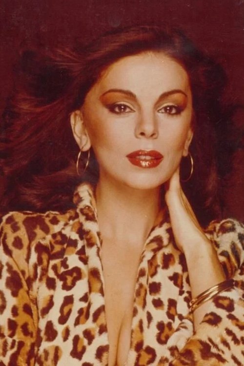 Chantal Contouri as Kate Davis