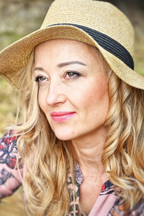 Michaela Frkalová as Amateur Actor