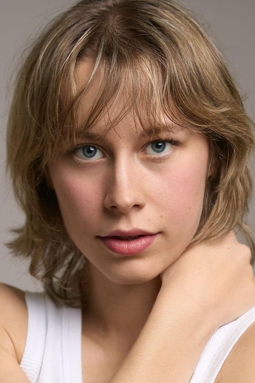 Bianca Foscht as Heather