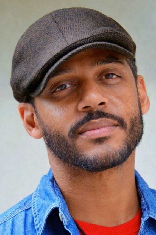 Randy J. Goodwin as Barry