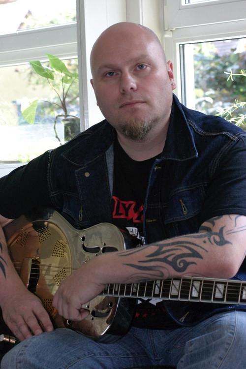 Ferdy Doernberg as Keyboards