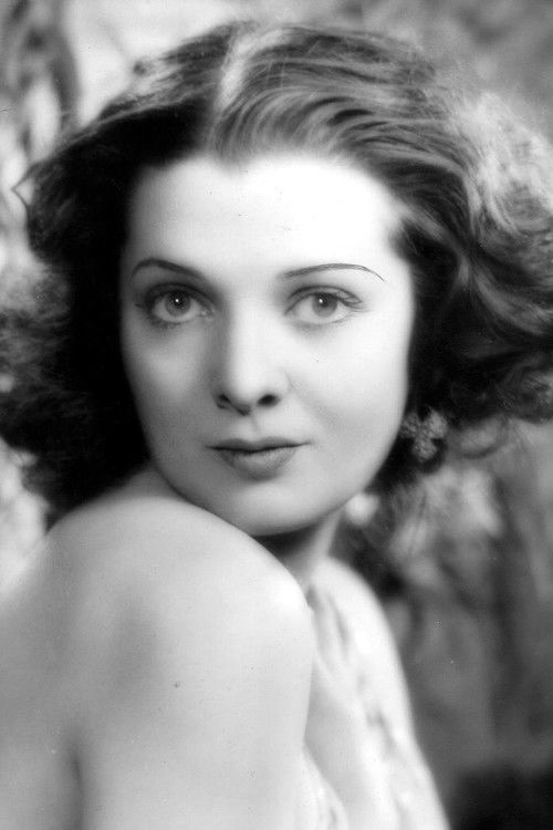 Gina Malo as Kay Toop