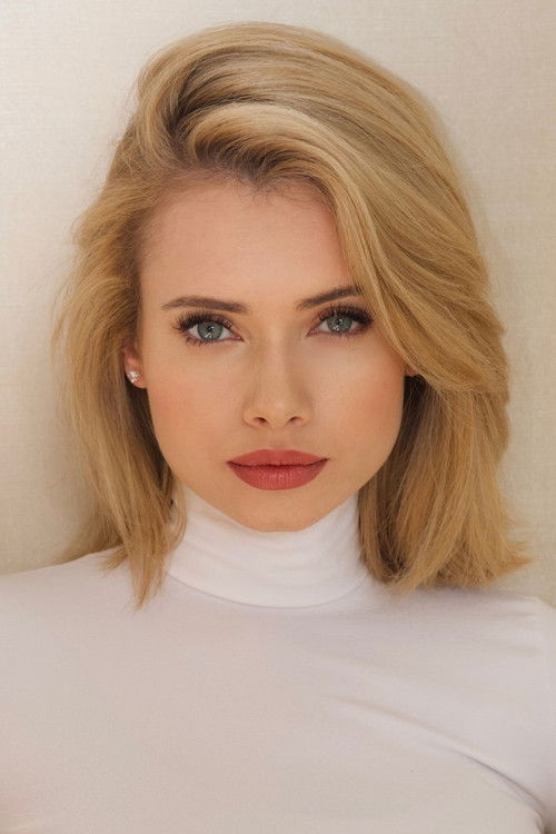 Agathe Levi as Fiona