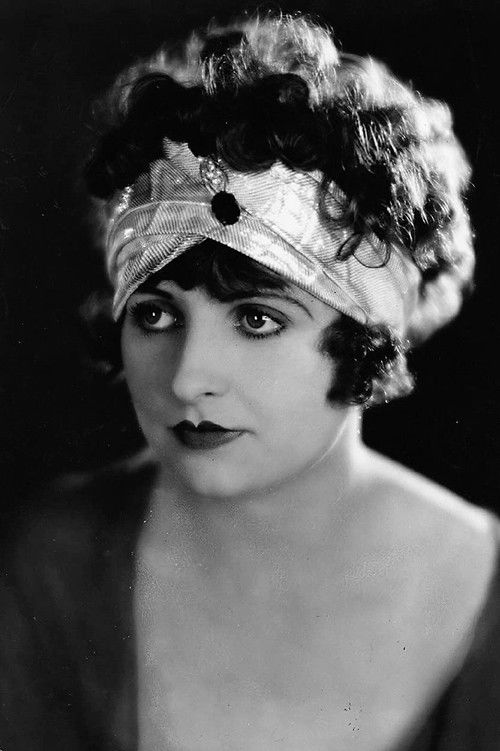 Ruth Hiatt as Mary Morgan