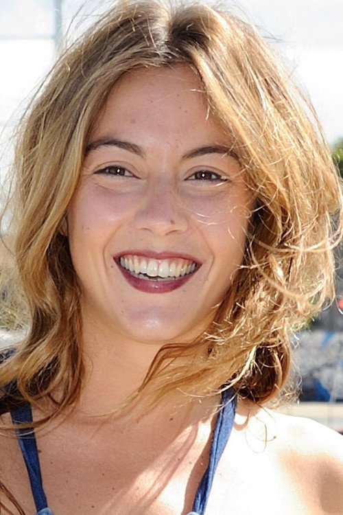 Constance Labbé as Antonella