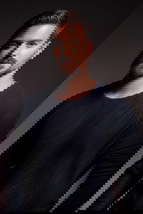 Michael Koltes as Bob Elijah