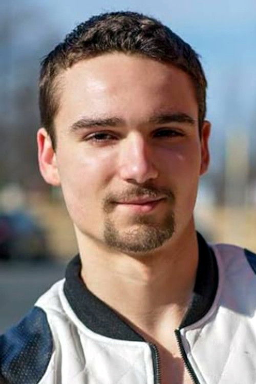 Roman Fischer as Charlie Evans