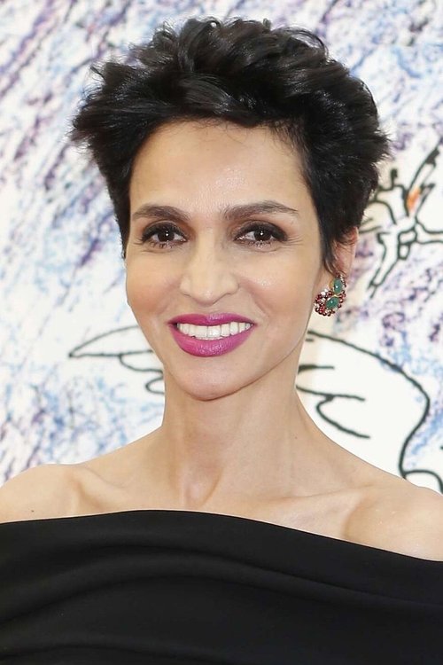 Farida Khelfa as Elvira