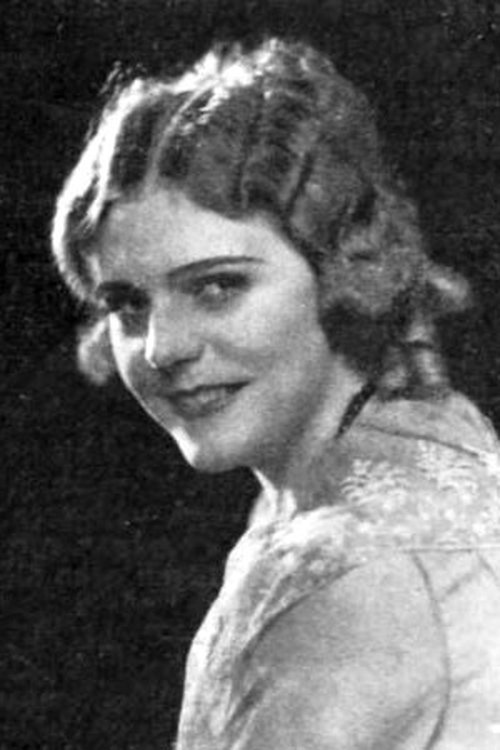 Dorothy Wood as Alice Carter