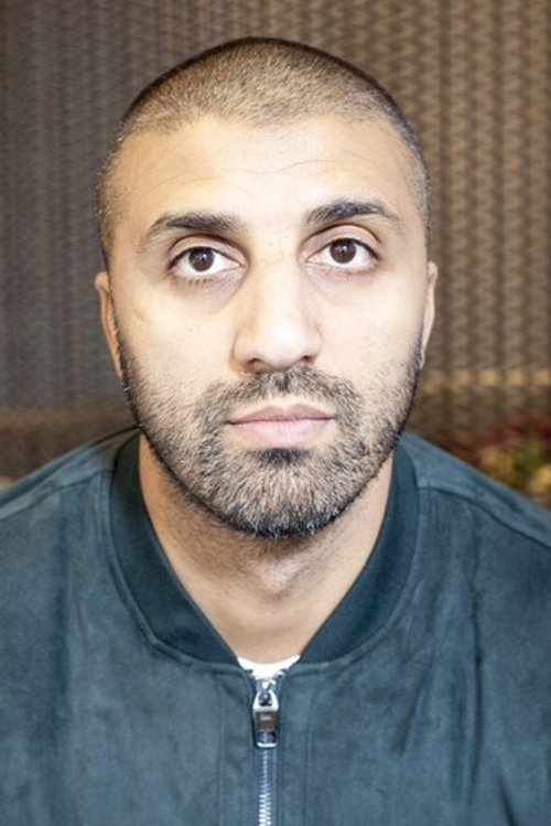 Mehdi Senoussi as Souad's EPS teacher