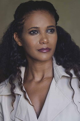 Denny Mendez as Solange