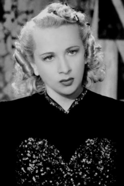 Paulina Singerman as Alcira García Méndez / Isabelita