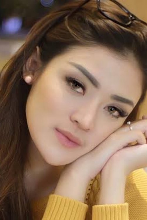 Sylvia Genpati as Siska Gunawan