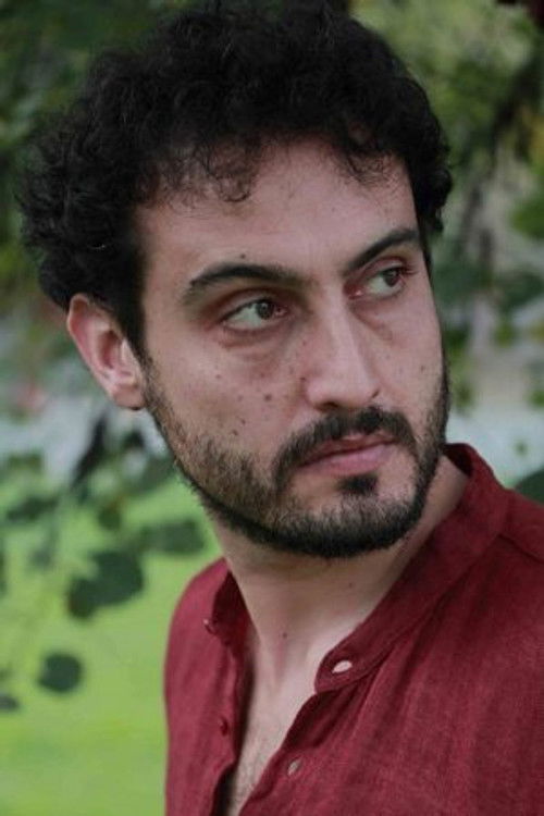 Simone Castano as Militare #1