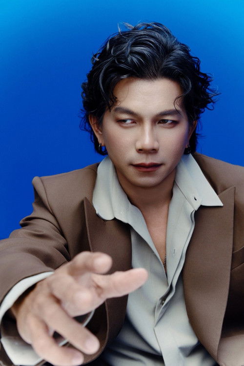 Ray Nguyễn as Dần