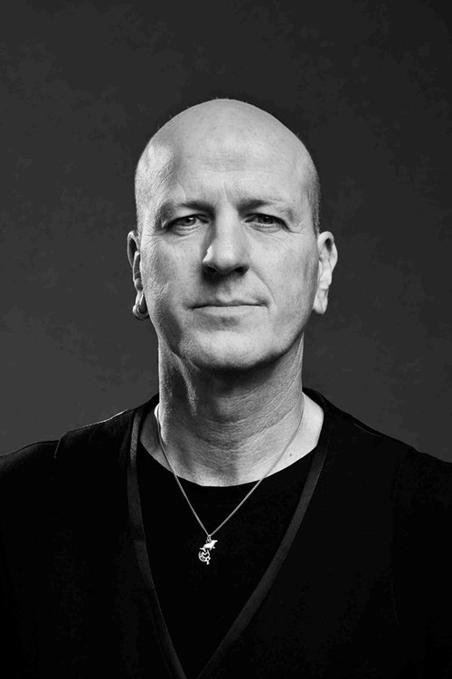 Frans van Deursen as le sergent Andreij "Mad Dog" Lidovski