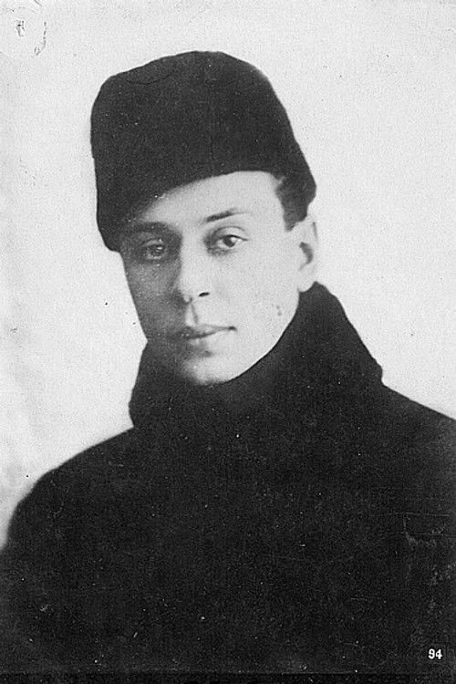 Vjacheslav Svoboda as Enriko, street dancer