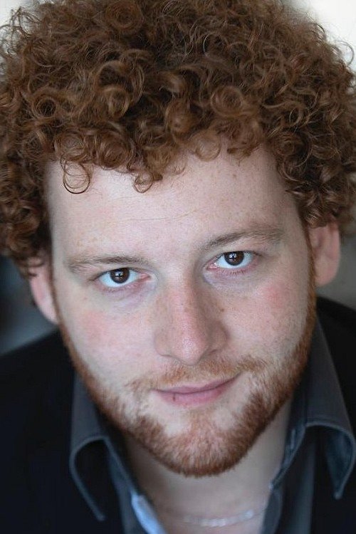 Alexandre Orofino as Fredo